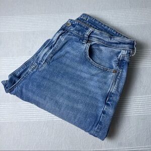 American Eagle Outfitters High Rise Blue Jeans